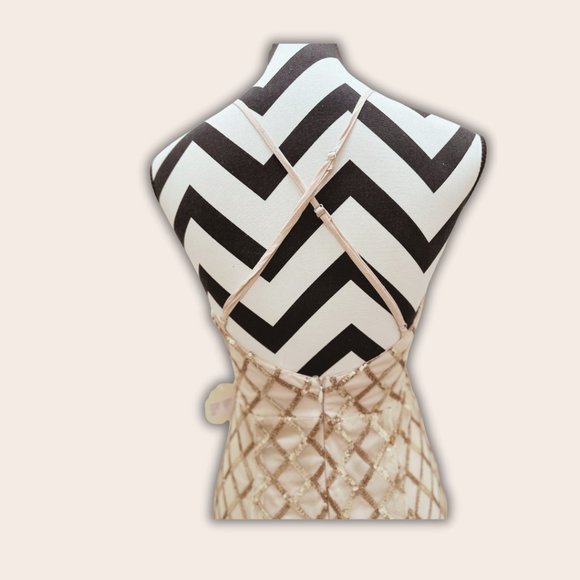 LUXXEL Mermaid Gown with Gold embroidered sequin - Picture 5 of 8